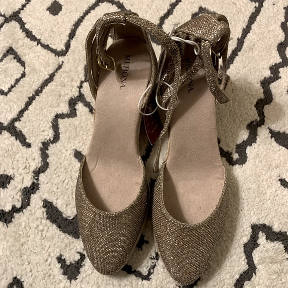 Sparkle Wedges - Picture 2 of 2